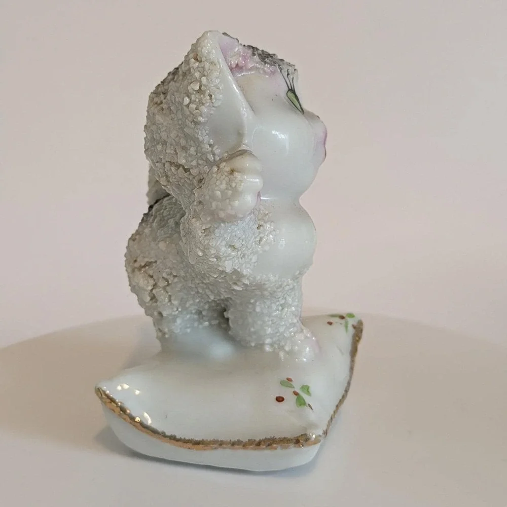Vintage‎ Ceramic Sugar Textured Cats On Pillows Salt & Pepper Shakers Japan